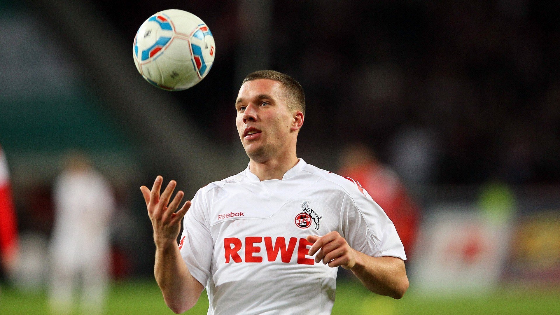 米兰app体育下载-技术型中场角色正逐步替代传统“铁腰”